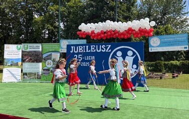 SREBRNY JUBILEUSZ STOWARZYSZENIA NA RZECZ EKOROZWOJU WSI &bdquo;NASZE DZIECI&rdquo; 17