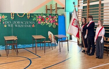 26.06.2026 - WAKACJE ROZPOCZĘTE! UROCZYSTE ZAKOŃCZENIE ROKU SZKOLNEGO 2025/2026 73