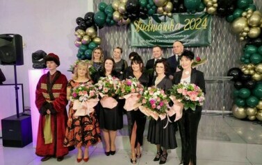 BAL STUDNI&Oacute;WKOWY MATURZYST&Oacute;W I LICEUM OG&Oacute;LNOKSZTAŁCĄCEGO IM. STEFANA CZARNIECKIEGO W KOZIENICACH 1