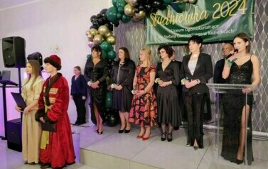 BAL STUDNI&Oacute;WKOWY MATURZYST&Oacute;W I LICEUM OG&Oacute;LNOKSZTAŁCĄCEGO IM. STEFANA CZARNIECKIEGO W KOZIENICACH 2