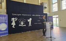 01.09.2026 - NOWY ROK SZKOLNY ROZPOCZĘTY. NAJLEPSI MATURZYŚCI NAGRODZENI 2