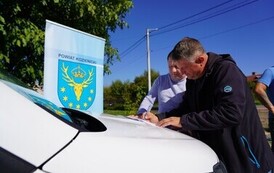 16.09.2026 - NOWE CHODNIKI W GNIEWOSZOWIE I ZAJEZIERZU. KOLEJNE INWESTYCJE POWIATU ZREALIZOWANE 2