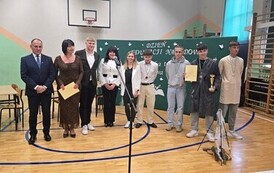 16.10.2026 - &bdquo;NAUKA TO PODR&Oacute;Ż, KT&Oacute;RA TRWA CAŁE ŻYCIE&rdquo; &ndash; DZIEŃ EDUKACJI NARODOWEJ W ZIELONYM LO 10