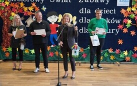 27.10.2026 - &bdquo;KOLOROWY ŚWIAT ZABAWY&rdquo; PODSUMOWANIE PROJEKTU I OTWARCIE NOWEGO PLACU ZABAW W SOSW W KOZIENICACH 22