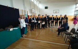 UROCZYSTE ZAKOŃCZENIE ROKU SZKOLNEGO 2023/2024 KLAS MATURALNYCH W ZS NR 1 W KOZIENICACH 2