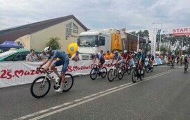 MIĘDZYNARODOWY WYŚCIG KOLARSKI "DOOKOŁA MAZOWSZA" KOLEJNY RAZ W POWIECIE KOZIENICKIM 14