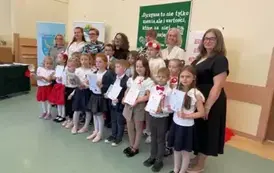 PATRIOTYZM W WERSACH &ndash; REJONOWY KONKURS RECYTATORSKI W GARBATCE-LETNISKU 3