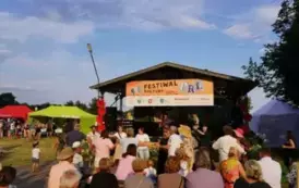 FESTIWAL KULTURY PRL W GŁOWACZOWIE &ndash; WSPOMNIENIE MINIONYCH LAT Z NUTĄ RYWALIZACJI I WIELKĄ DAWKĄ UŚMIECHU 14