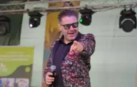 FESTIWAL KULTURY PRL W GŁOWACZOWIE &ndash; WSPOMNIENIE MINIONYCH LAT Z NUTĄ RYWALIZACJI I WIELKĄ DAWKĄ UŚMIECHU 40