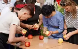 FESTIWAL KULTURY PRL W GŁOWACZOWIE &ndash; WSPOMNIENIE MINIONYCH LAT Z NUTĄ RYWALIZACJI I WIELKĄ DAWKĄ UŚMIECHU 48