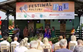 FESTIWAL KULTURY PRL W GŁOWACZOWIE &ndash; WSPOMNIENIE MINIONYCH LAT Z NUTĄ RYWALIZACJI I WIELKĄ DAWKĄ UŚMIECHU 78