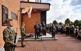 PATRIOTYCZNA NIEDZIELA W GNIEWOSZOWIE &ndash; UROCZYSTOŚCI KU CZCI LOTNIK&Oacute;W 21