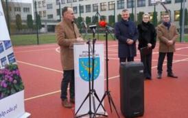 2025.12.15 - PRZEBUDOWANE BOISKO PRZY ZS NR 1 JUŻ SŁUŻY UCZNIOM 15