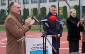 2025.12.15 - PRZEBUDOWANE BOISKO PRZY ZS NR 1 JUŻ SŁUŻY UCZNIOM 17