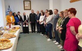 2025.12.22 - ŚWIĄTECZNE ŻYCZENIA W SZPITALU POWIATOWYM W KOZIENICACH 6