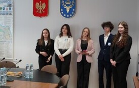 19.02.2026 - MŁODOŚĆ, WIEDZA I FINANSE &ndash; INNOWACYJNA LEKCJA UCZNI&Oacute;W ZIELONEGO LO 4