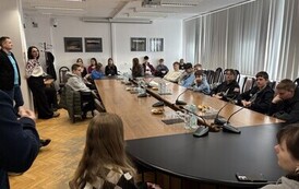 02.03.2026 - WIZYTA UCZNI&Oacute;W W STAROSTWIE POWIATOWYM W KOZIENICACH 3