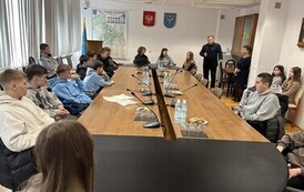 02.03.2026 - WIZYTA UCZNI&Oacute;W W STAROSTWIE POWIATOWYM W KOZIENICACH 6