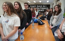 15.04.2026 - UCZNIOWIE Z WŁOCH Z WIZYTĄ W POWIECIE KOZIENICKIM 13