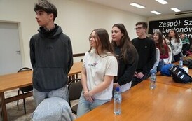 15.04.2026 - UCZNIOWIE Z WŁOCH Z WIZYTĄ W POWIECIE KOZIENICKIM 14