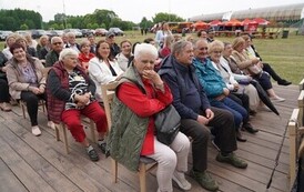 01.06.2026 - PIĄTE URODZINY KLUBU SENIOR+ W GŁOWACZOWIE PEŁNE WZRUSZEŃ, MUZYKI I WSP&Oacute;LNEJ ZABAWY 38