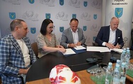 03.07.2026 - UMOWA Z MAZOWIECKIM ZWIĄZKIEM PIŁKI NOŻNEJ PODPISANA. POWIAT KOZIENICKI INWESTUJE W MŁODYCH PIŁKARZY. 5