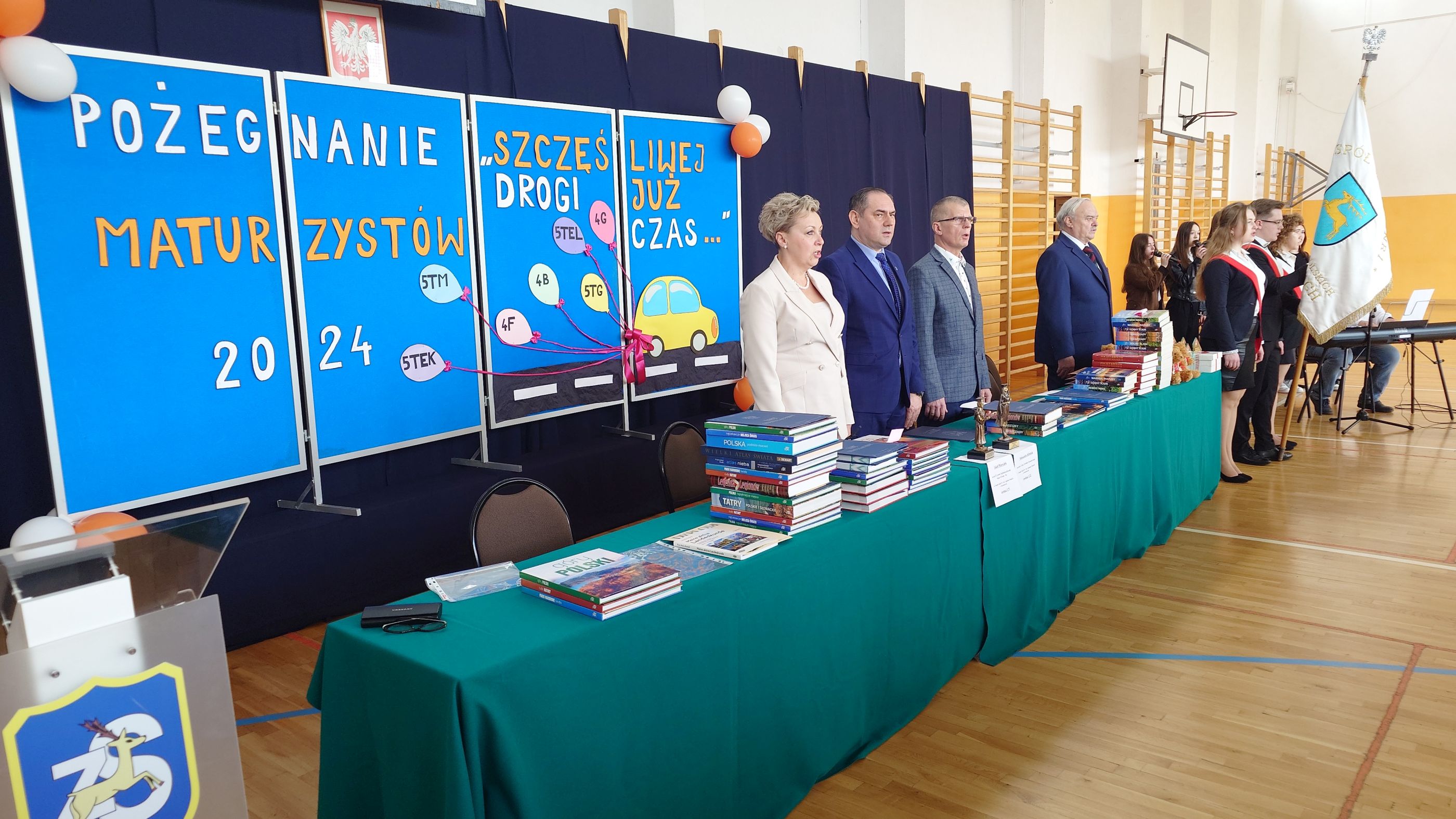 UROCZYSTE ZAKOŃCZENIE ROKU SZKOLNEGO 2023/2024 KLAS MATURALNYCH W ZS NR 1 W KOZIENICACH