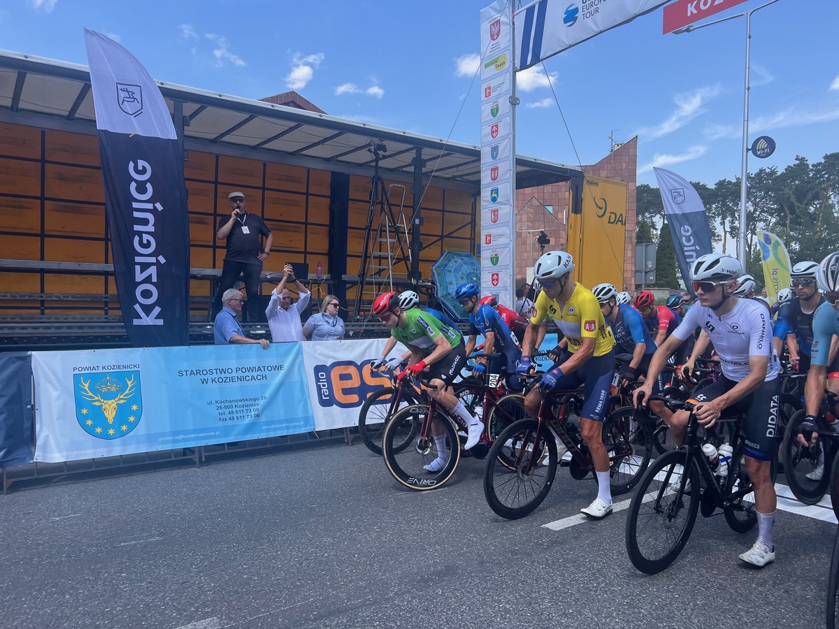 MIĘDZYNARODOWY WYŚCIG KOLARSKI "DOOKOŁA MAZOWSZA" KOLEJNY RAZ W POWIECIE KOZIENICKIM