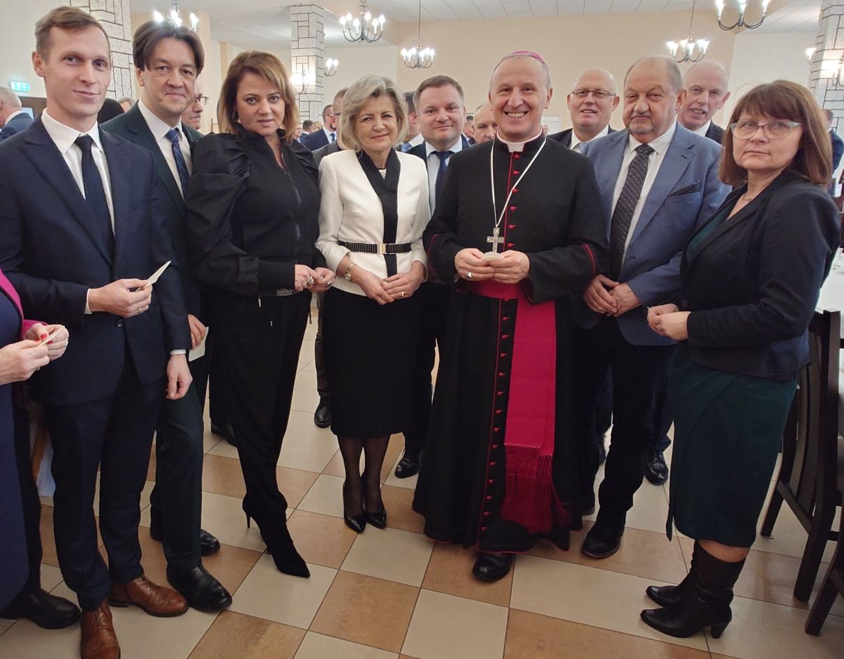 SPOTKANIE SAMORZĄDOWC&Oacute;W Z BISKUPEM RADOMSKIM