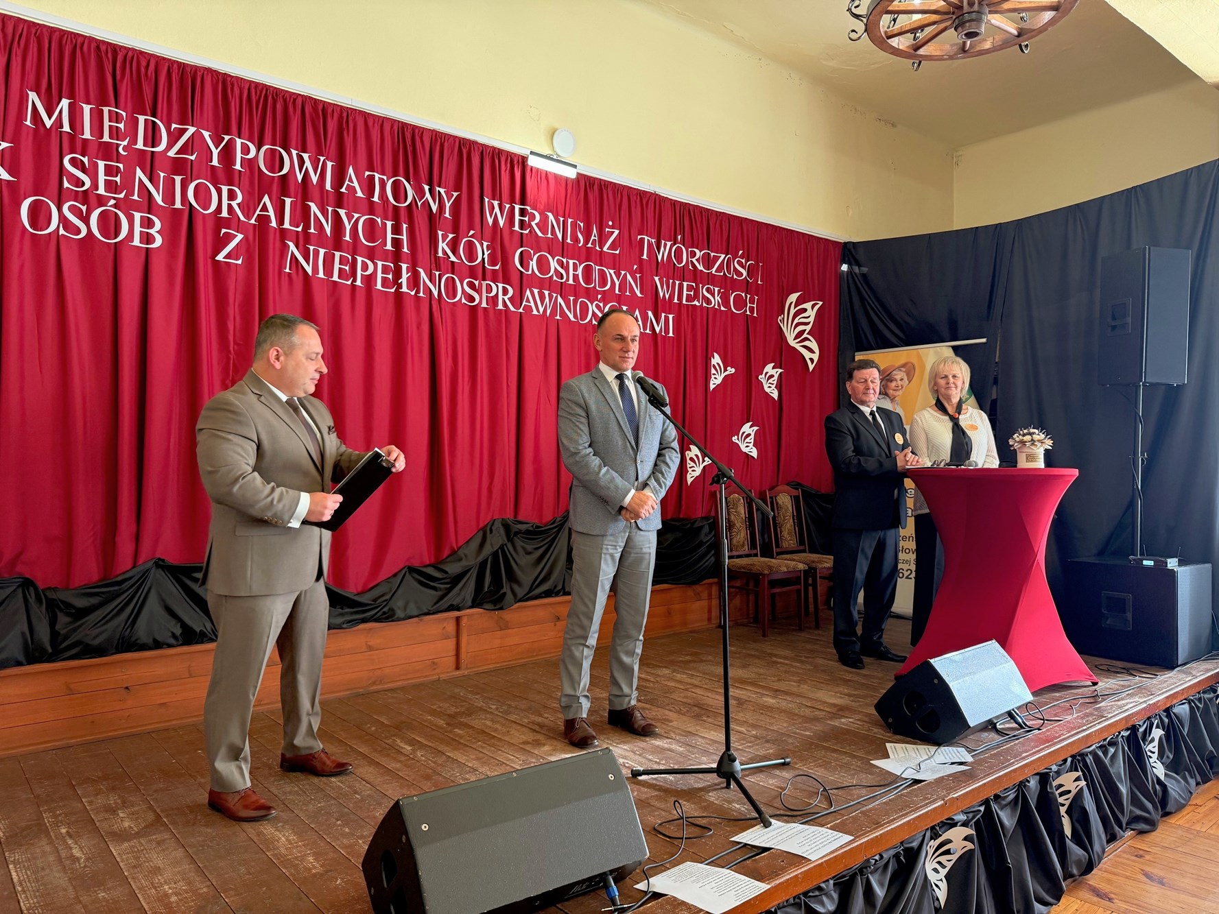 IV WERNISAŻ KREATYWNOŚCI SENIOR&Oacute;W I PRZYJACI&Oacute;Ł