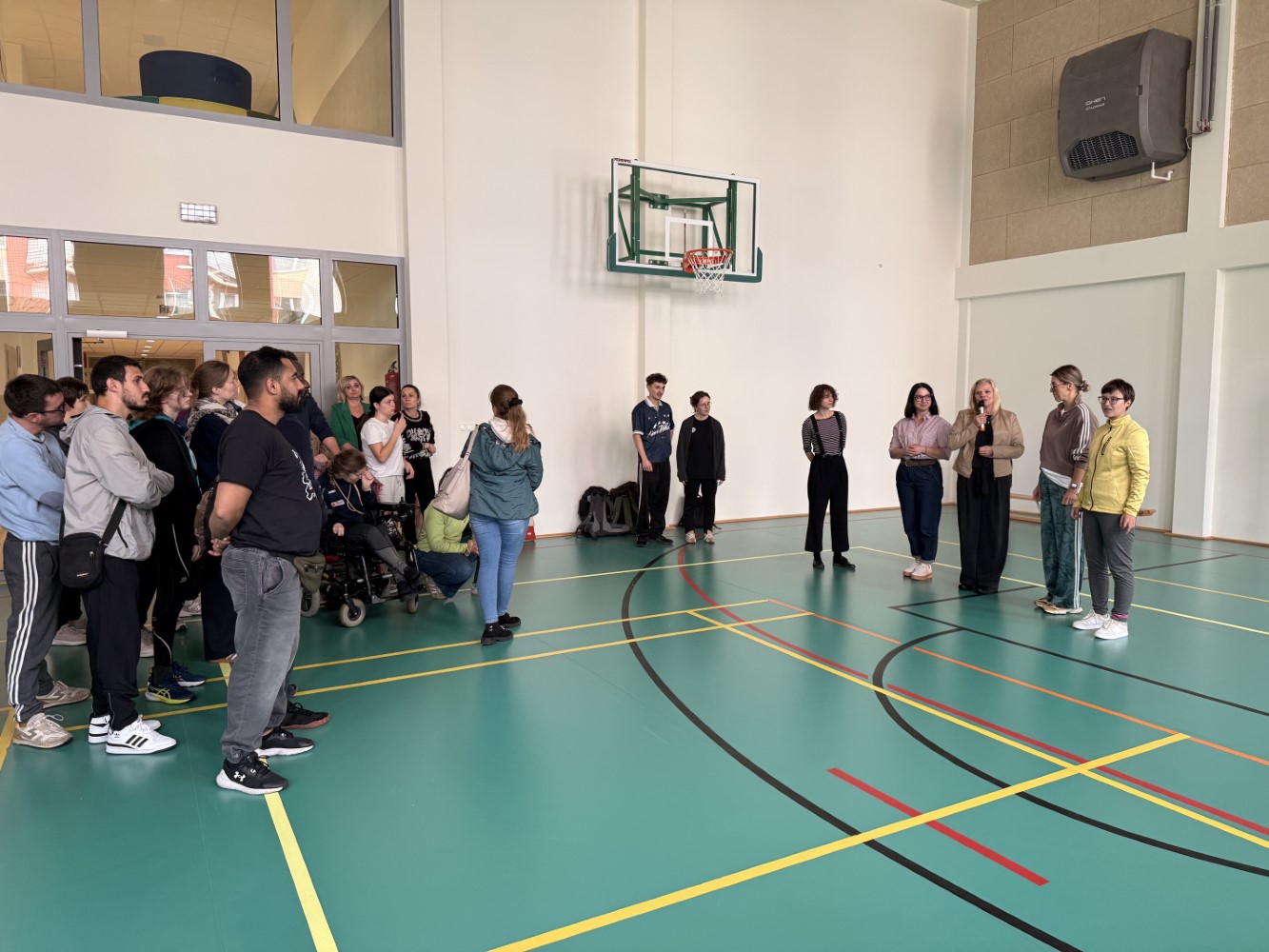 SPORT BEZ BARIER I MIĘDZYNARODOWA INTEGRACJA. WYJĄTKOWA WIZYTA W SOSW W KOZIENICACH!