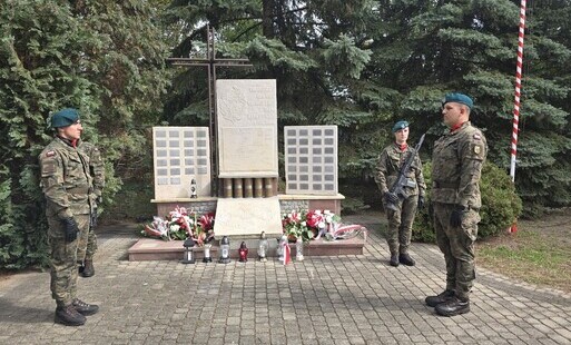 UROCZYSTOŚCI PATRIOTYCZNE W ZAJEZIERZU - HOŁD BOHATEROM 28 PUŁKU ARTYLERII LEKKIEJ