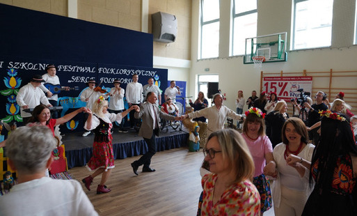 KOLOROWY ŚWIAT FOLKLORU W SOSW W KOZIENICACH