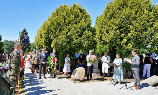 PAMIĘCI BOHATERÓW - UROCZYSTOŚCI PATRIOTYCZNE W OLEKSOWIE
