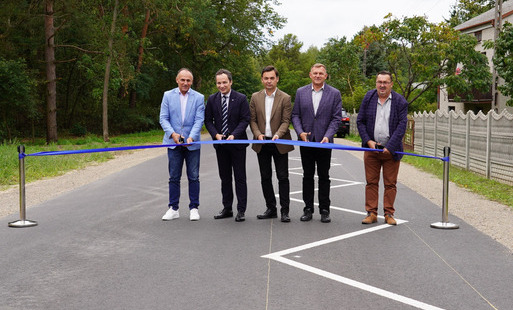 Dobiegła końca realizacja zadania pn. „Przebudowa drogi powiatowej nr 4506W Zwoleń - Sarnów, odcinek Gr. Powiatu Zwoleńskiego/Kozienickiego – Mieścisko”. 